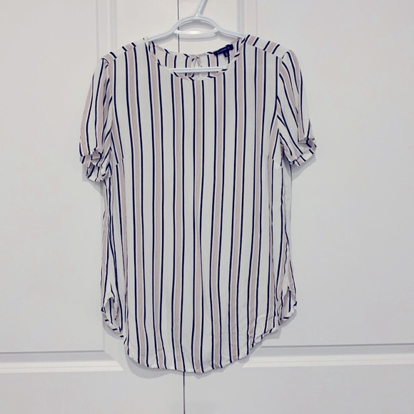Dynamite Tops - *3 items for $21* like new Dynamite striped short sleeve blouse